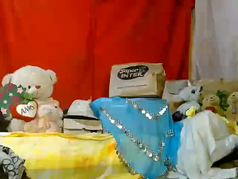hottieperla online show from June 11, 2026, 7:22 pm