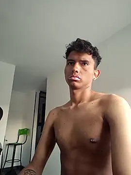 Snapshot of xrobXstax chatting on March 5, 2026, 10:27 pm xrobXstax online show from March 5, 2026, 10:27 pm