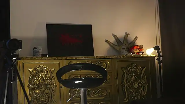 dantecoppolaa  online show from September 26, 2025, 12:50 am