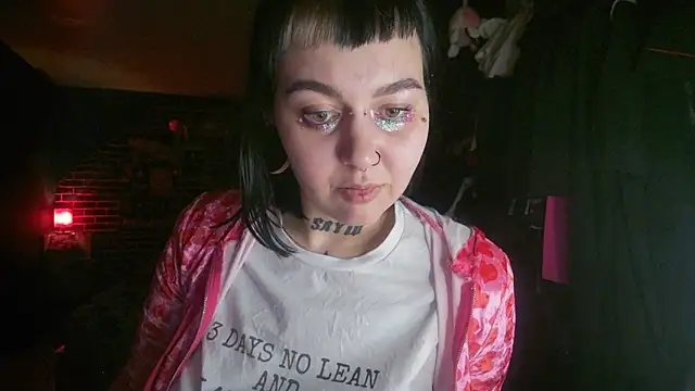 MoorderxDoll online show from January 6, 2025, 3:42 am