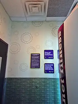 John19893 online show from February 9, 2025, 4:40 pm