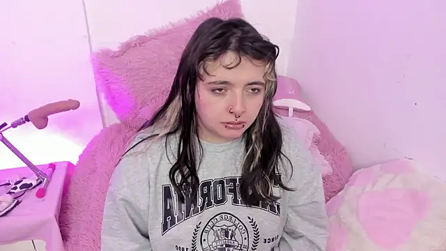 Snapshot of Sachi_Meow chatting on February 20, 2026, 11:45 am Sachi Meow online show from February 20, 2026, 11:45 am