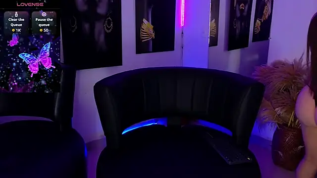  brenna hanson online show from October 10, 2025, 4:41 pm