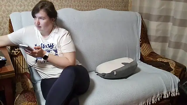 franceska blue online show from November 26, 2025, 9:15 pm