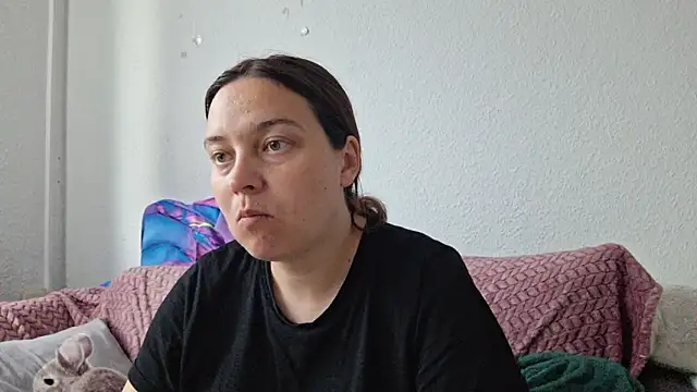 Snapshot of Cyndee_Winter chatting on June 5, 2026, 4:45 pm Cyndee Winter online show from June 5, 2026, 4:45 pm