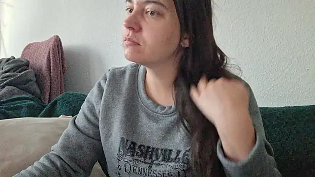 Cyndee Winter online show from October 18, 2025, 3:47 pm