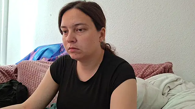 Snapshot of Cyndee_Winter chatting on June 8, 2026, 2:17 pm Cyndee Winter online show from June 8, 2026, 2:17 pm