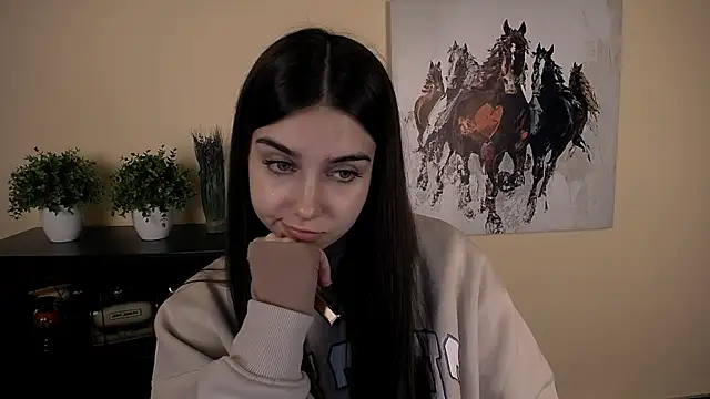 Lili magic online show from November 25, 2025, 8:47 am