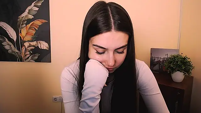 Lili magic online show from September 17, 2025, 12:29 pm