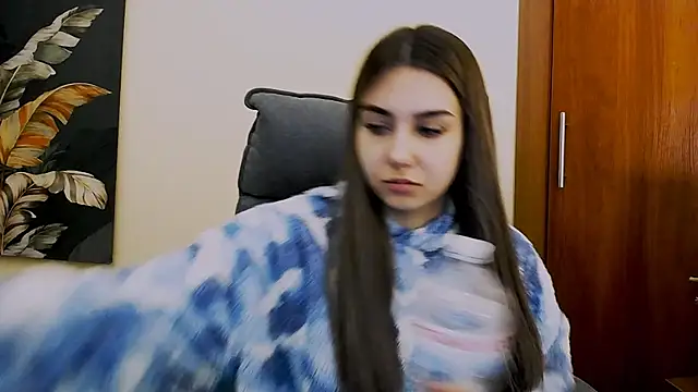 Lili magic online show from March 6, 2025, 1:46 pm