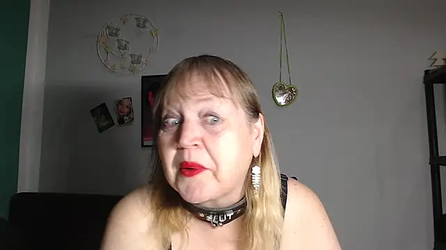 Blasflittchen online show from November 8, 2025, 9:51 pm