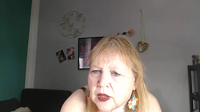 Snapshot of Blasflittchen chatting on March 20, 2026, 10:38 am Blasflittchen online show from March 20, 2026, 10:38 am