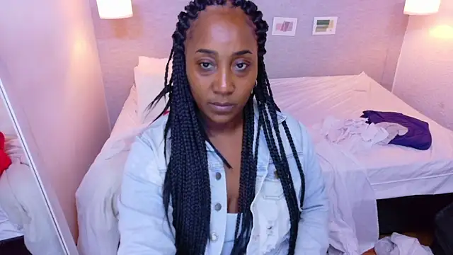 kiara evanss online show from June 12, 2026, 3:37 am