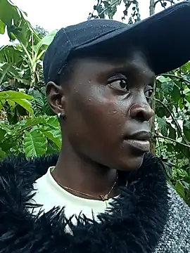 pretty amaal online show from October 5, 2025, 2:41 pm