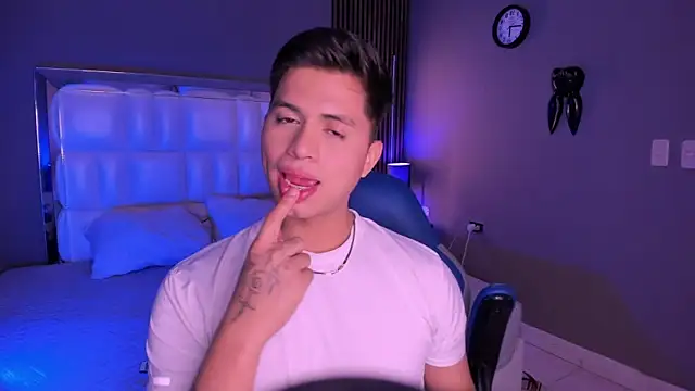 Niicky1  online show from September 9, 2025, 8:40 pm