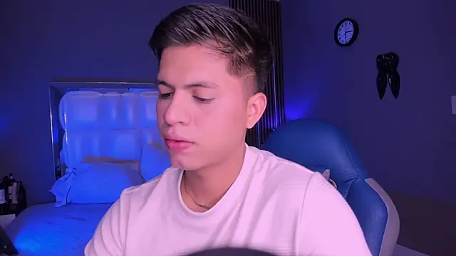 Niicky1  online show from September 8, 2025, 9:25 pm