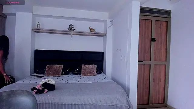 Snapshot of AbrilStivenson_ chatting on September 18, 2025, 2:53 pm AbrilStivenson online show from September 18, 2025, 2:53 pm