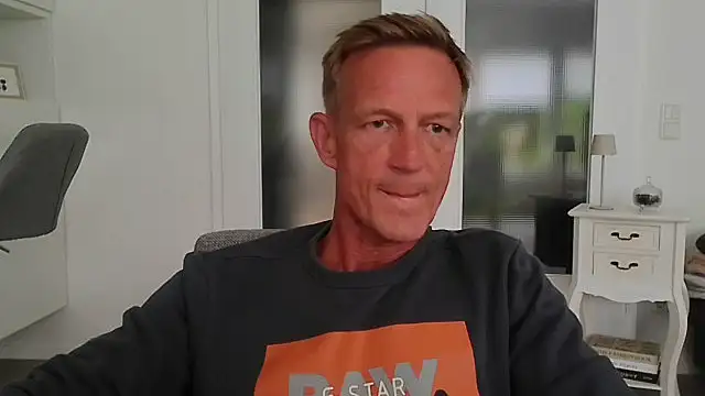 dirks71 online show from June 15, 2026, 1:55 pm