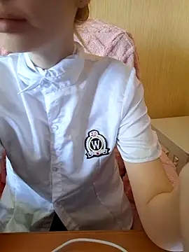 Elza kom online show from October 2, 2025, 3:10 am