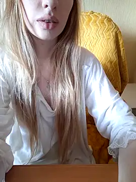 Elza kom online show from September 10, 2025, 6:23 am