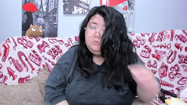 Snapshot of Nadine_asian chatting on June 18, 2026, 3:05 am Nadine asian online show from June 18, 2026, 3:05 am