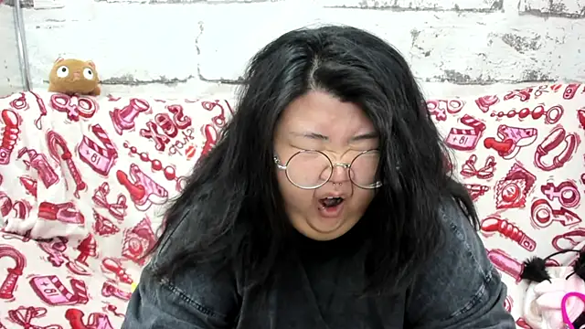 Snapshot of Nadine_asian chatting on June 16, 2026, 1:49 am Nadine asian online show from June 16, 2026, 1:49 am