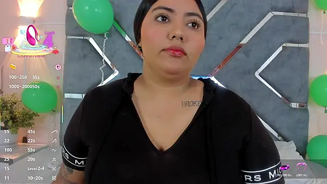 LucciaPorter online show from March 18, 2026, 1:57 pm