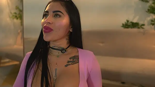 Sofhia cruz online show from July 11, 2026, 8:42 pm