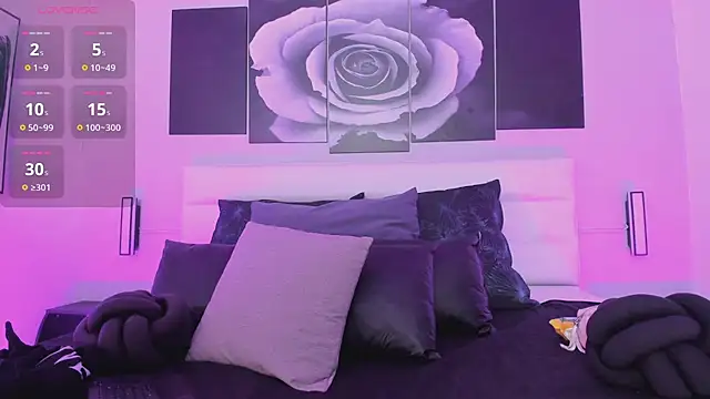 isabella simons online show from October 1, 2025, 2:38 am