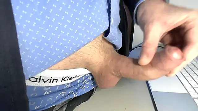 sperma tributes online show from January 15, 2026, 8:51 am