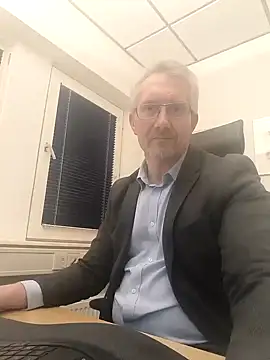 Snapshot of tom-swede chatting on January 8, 2025, 3:39 pm tom-swede online show from January 8, 2025, 3:39 pm