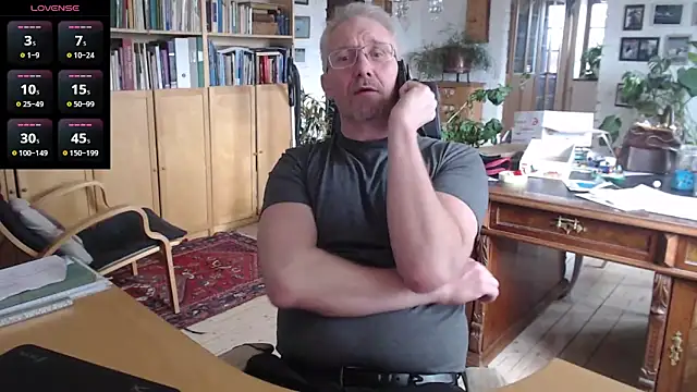 Snapshot of tom-swede chatting on January 31, 2025, 9:48 am tom-swede online show from January 31, 2025, 9:48 am