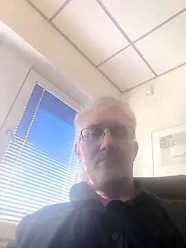 Snapshot of tom-swede chatting on March 13, 2025, 2:23 pm tom-swede online show from March 13, 2025, 2:23 pm