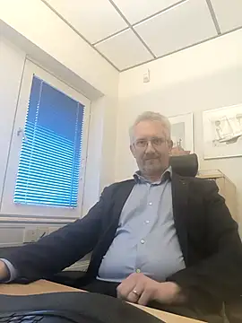 Snapshot of tom-swede chatting on March 11, 2025, 3:45 pm tom-swede online show from March 11, 2025, 3:45 pm