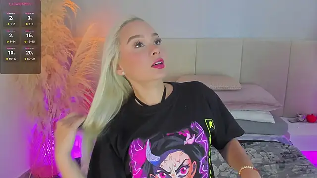 sofia pamela online show from September 26, 2025, 7:32 pm