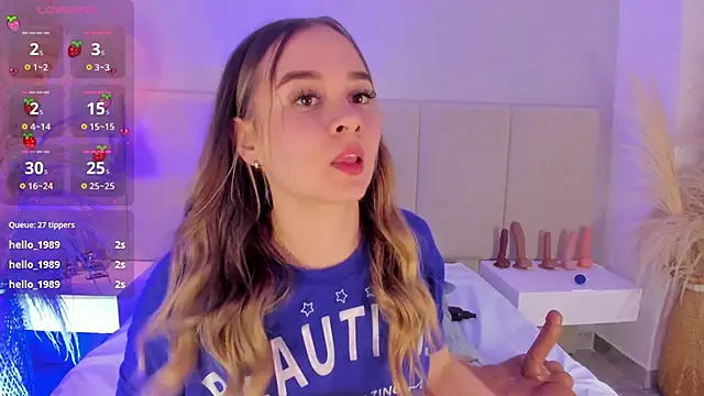 sofia pamela online show from March 22, 2025, 7:42 pm