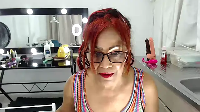 keyla-sensual online show from May 5, 2026, 11:08 pm
