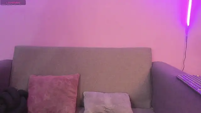 lanna bx online show from October 2, 2025, 7:17 pm