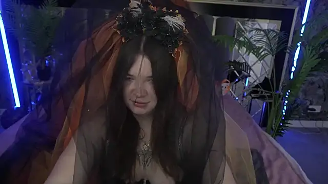 RosieMoons online show from October 30, 2025, 8:17 pm