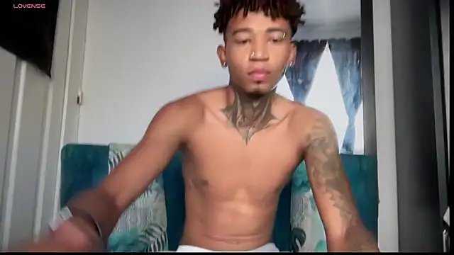 sexy blacks  online show from November 14, 2025, 12:09 pm