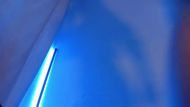 angeloflovee online show from December 15, 2025, 5:46 am