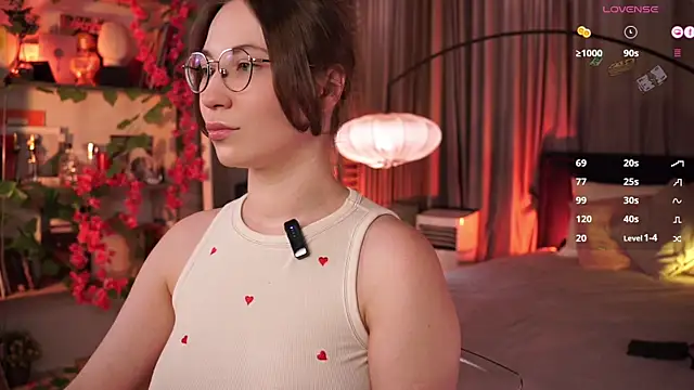 askaudrey  online show from September 10, 2025, 1:43 pm