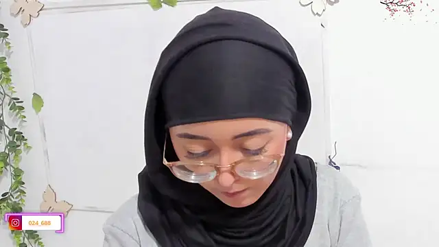 aysel elid online show from September 14, 2025, 10:43 pm