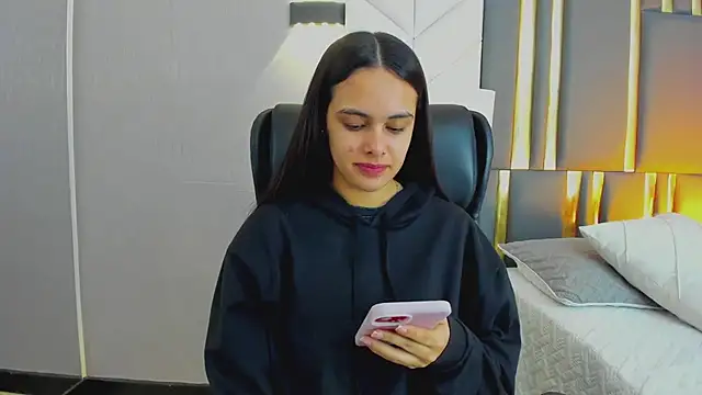 ChloeHarper  online show from July 29, 2026, 11:53 am