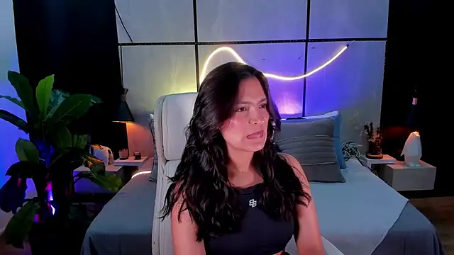 Gia Mazzon online show from September 24, 2025, 4:46 pm