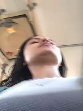 Gia Mazzon online show from March 19, 2025, 1:40 pm