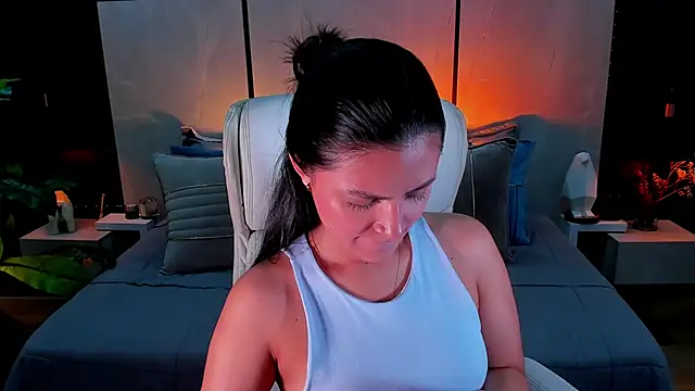 Gia Mazzon online show from March 21, 2025, 2:51 pm