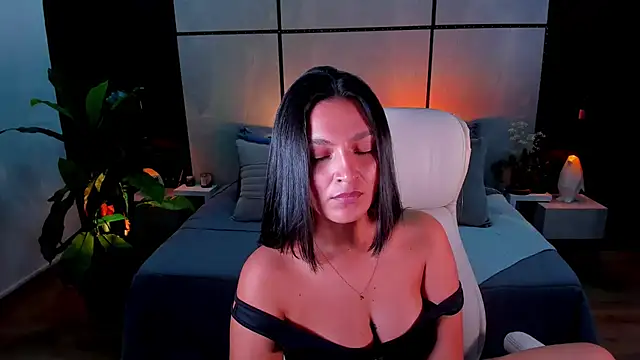 Gia Mazzon online show from March 10, 2025, 4:25 pm