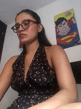 Gia Mazzon online show from April 30, 2026, 9:19 pm