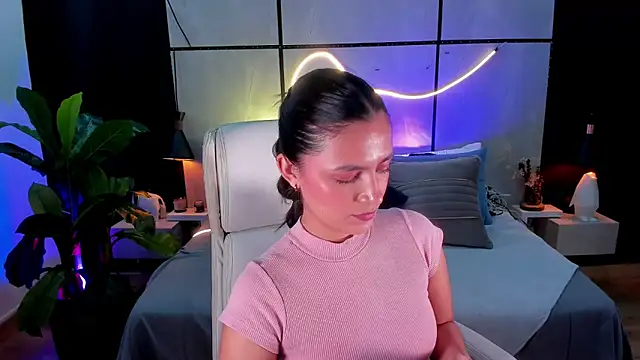 Gia Mazzon online show from September 25, 2025, 5:41 pm